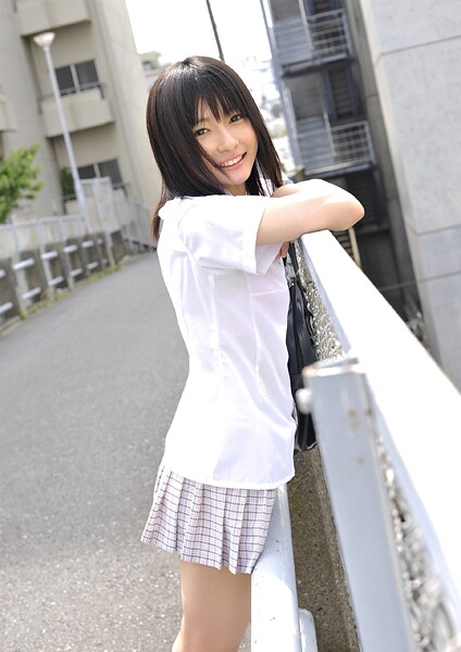 【写真集】普通の女学生が積極的に援●活動！声を掛けられたらお金なくてもやっちゃうでしょ（汗）｜